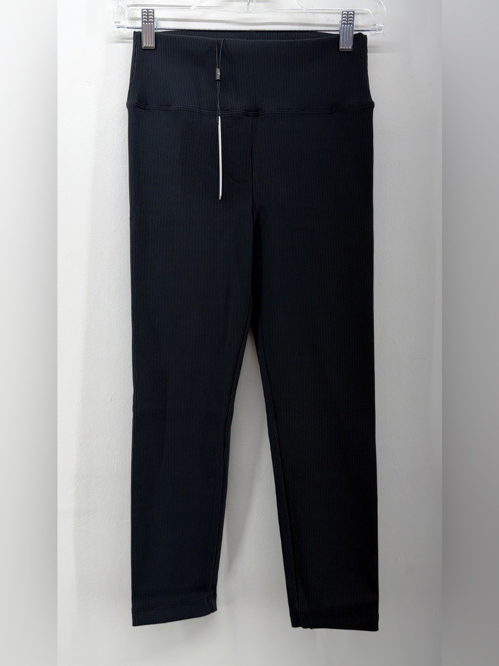Koral Black Ribbed Capri Leggings 20 in inseam Size Large
